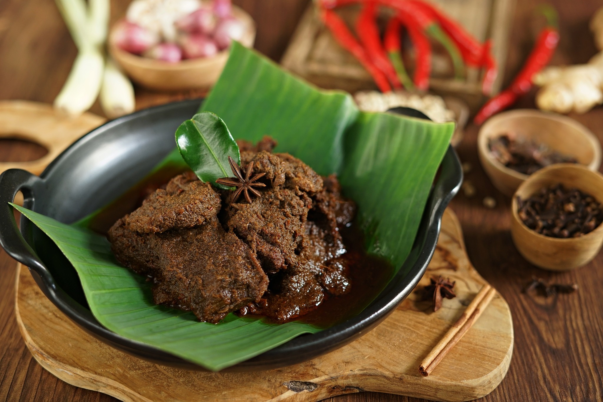 Hidangan rendang nasi Padang